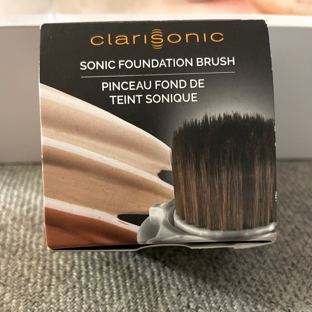 Clarisonic Makeup Brush Head Applicator. New. Unused. Box included.